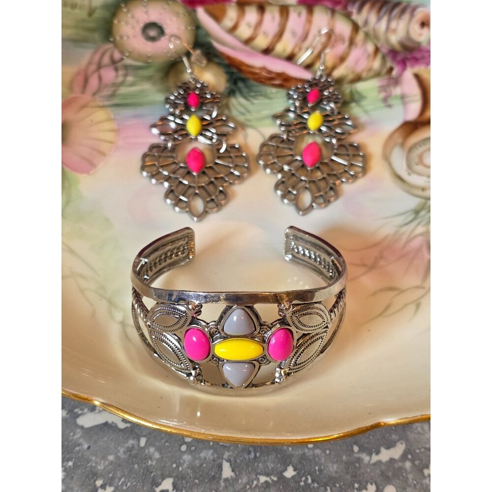 Bohemian Style Silver Tone Cuff‎ Bracelet & Earrings Set